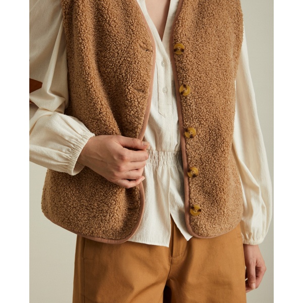 SHEARLING VEST CAMEL