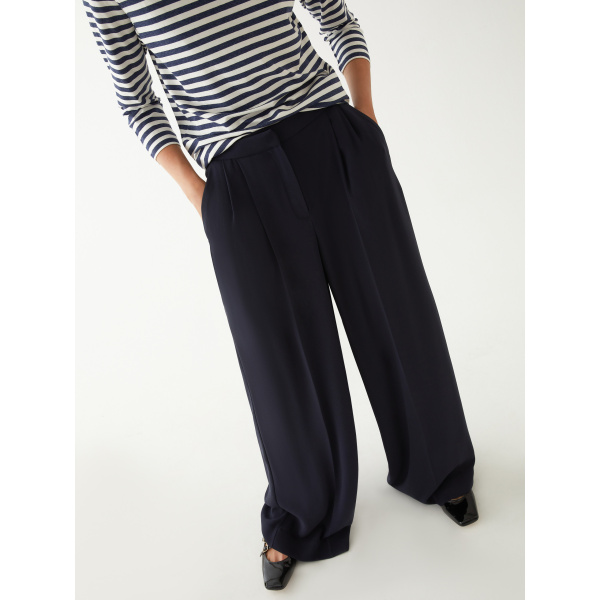 Wide-leg trousers