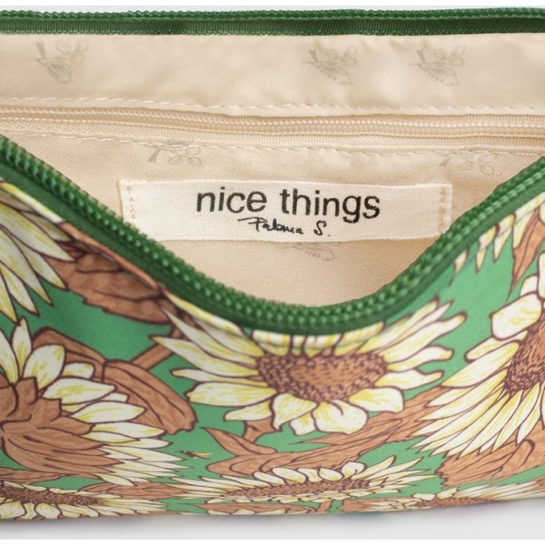 Small printed clutch