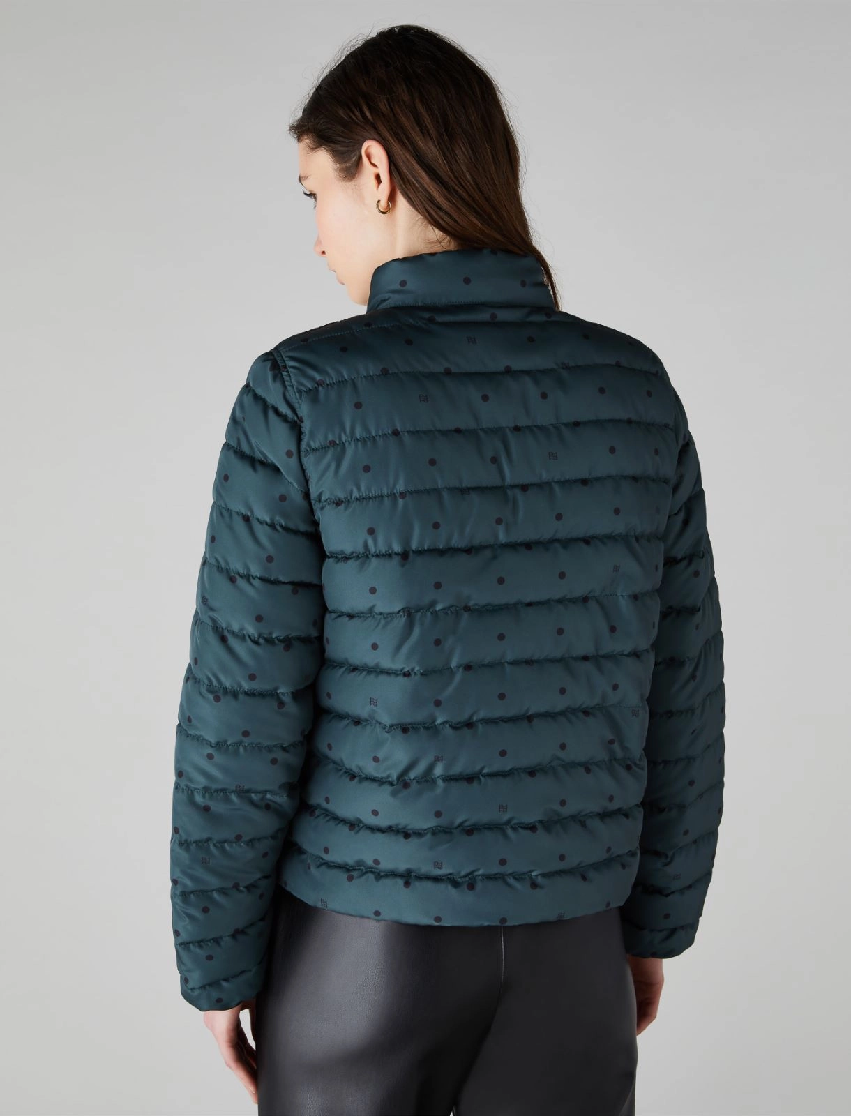 Reversible cropped down jacket