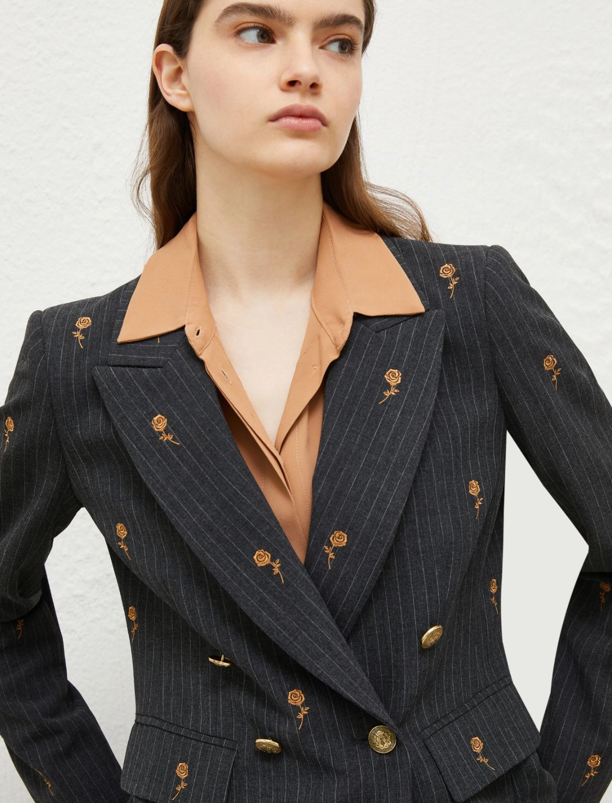 Embroidered blazer