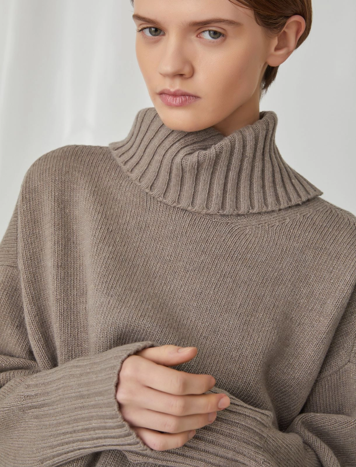 High-neck sweater