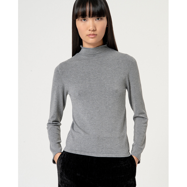 Plain perkins collar knitted sweater