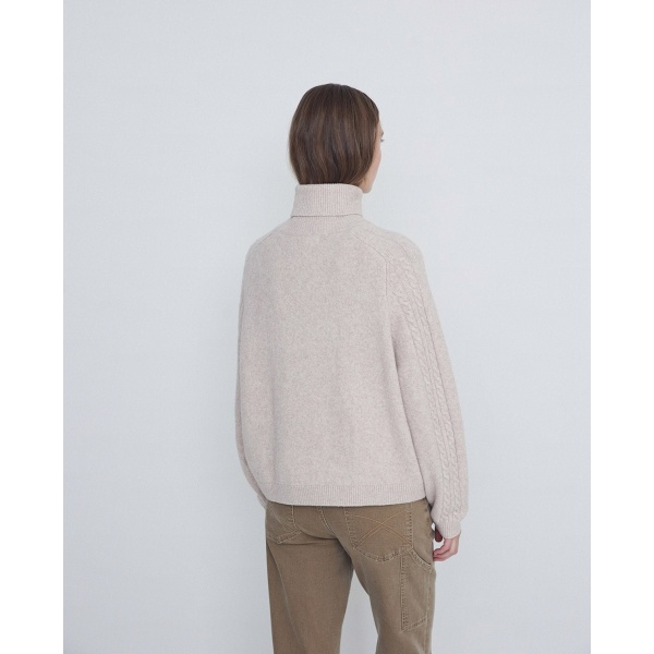 Cable-knit sweater light grey