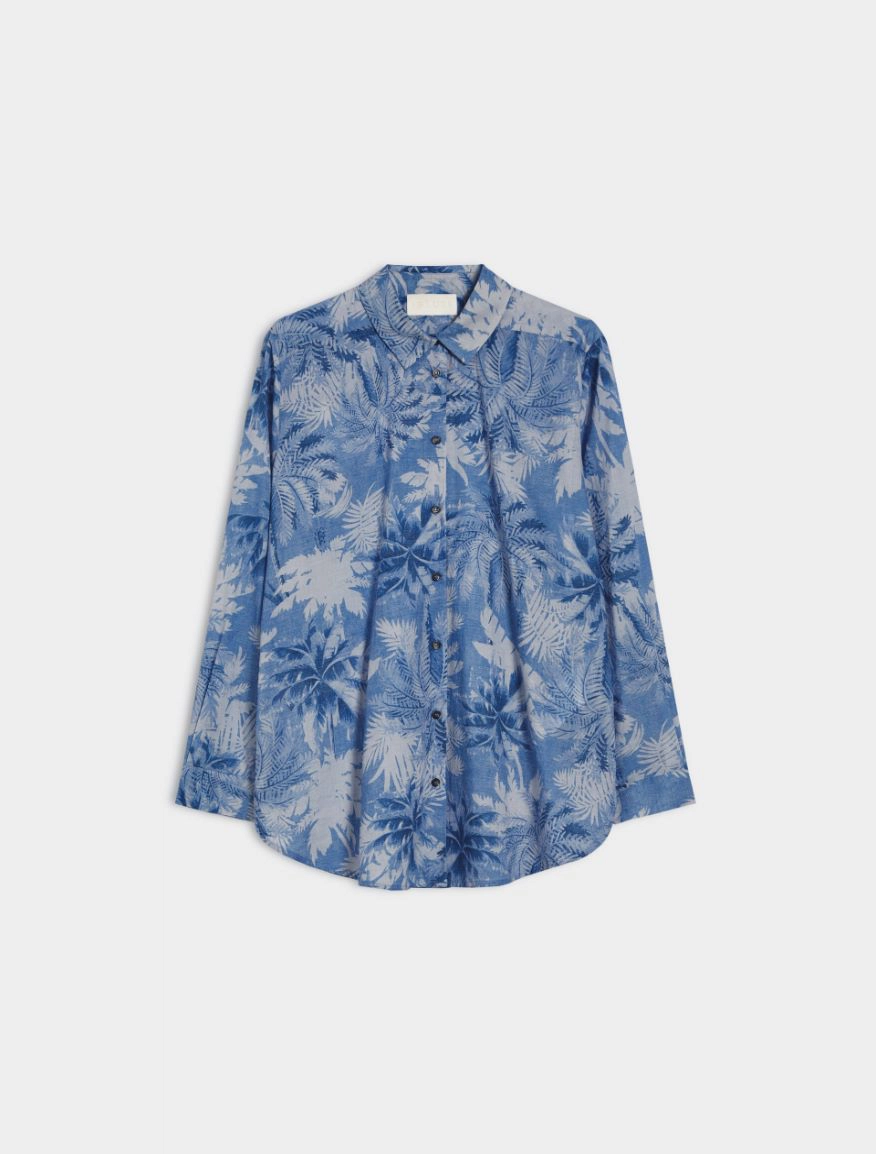 Figure-skimming shirt