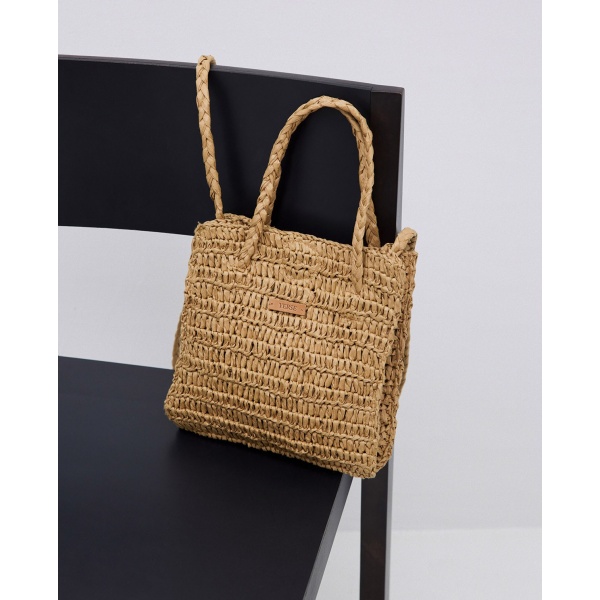 Natural raffia shoulder bag